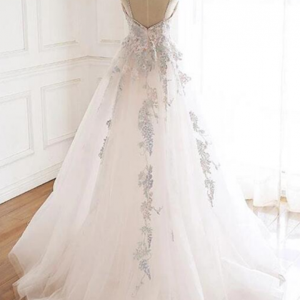 Charming A-line Tulle Long Lace Applique Prom..