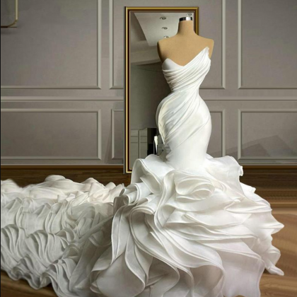 Ivory Cascading Ruffles Wedding Gowns 2021..