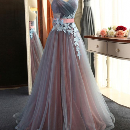 Beautiful Sweetheart Tulle Long Junior Prom Dress..