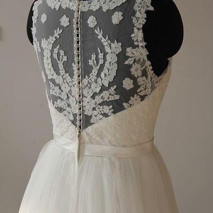Plus Size Bridal Gown Beaded Lace Wedding Dress..