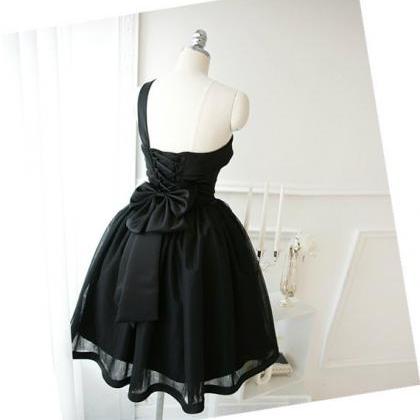 Ball Gown, One Shoulder Black Short Prom Dresses..