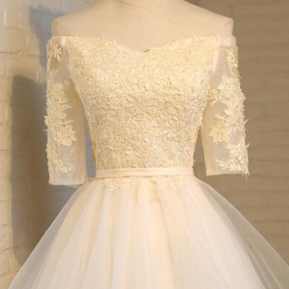 Champagne Knee Length Tulle With Lace Applique..