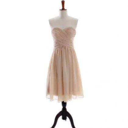 Pretty Strapless Sweetheart Chiffon Ball Gown..