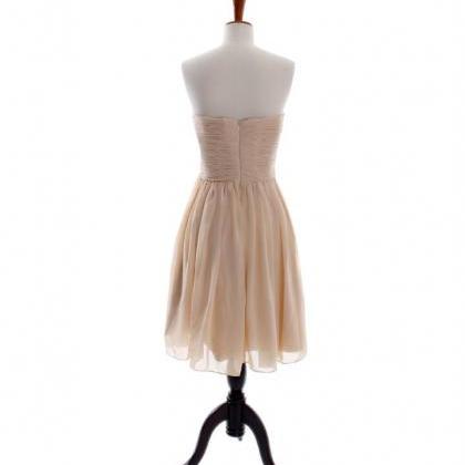 Pretty Strapless Sweetheart Chiffon Ball Gown..