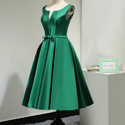 Sexy Short Green V Neck Satin Bridesmaid Dress..