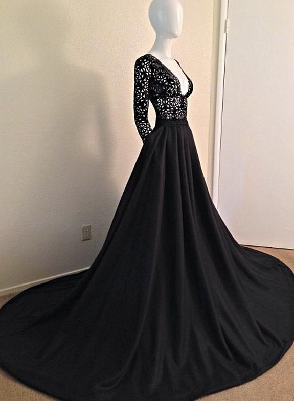 Charming Black Lace Prom Dress,sexy Deep V-neck Evening Dress,sexylong Sleeves Prom Dresses