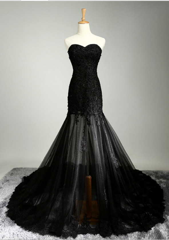 Black Bridesmaid Dress With Sweetheart Neckline And Sheer Flare Lace Applique Skirt