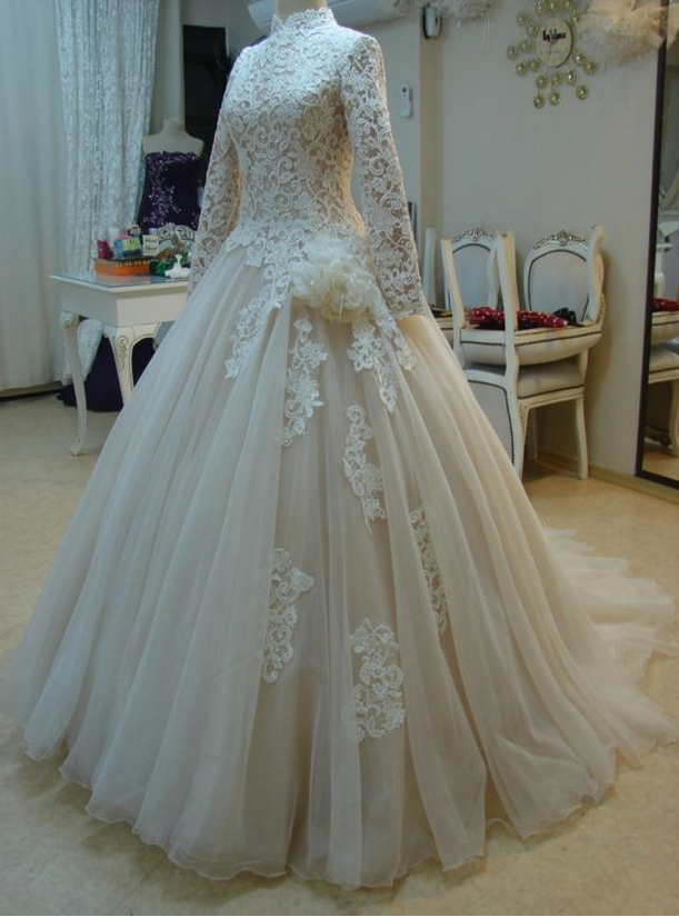 Light Champagne Muslin Wedding Dress With Handmade Flowers On Luulla