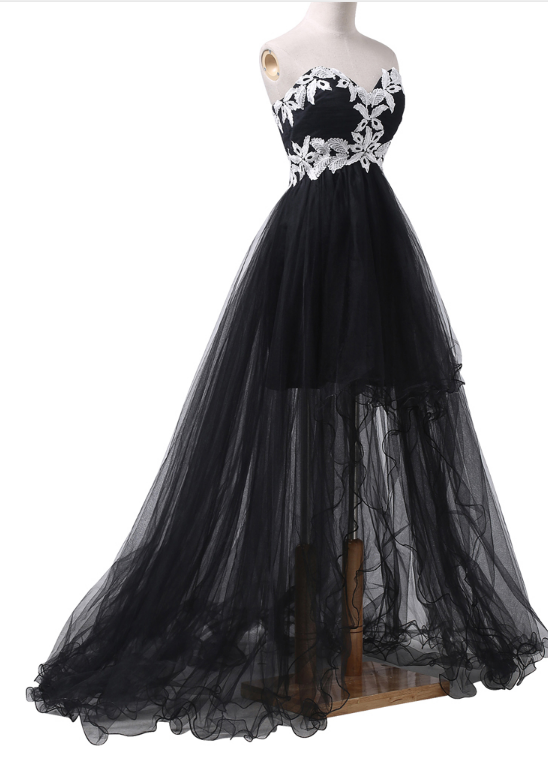 The Sleeveless Black Dress Elegantly Formal Ball Gown Gown Gown Gown With A Gown With A Crystal High Slit Gown