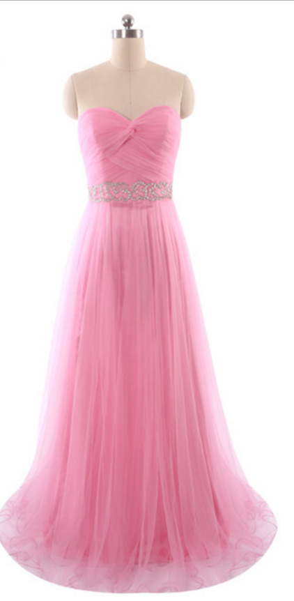 The Real Sample Tulle, A Long, Long Evening Gown, Is Worn In A Formal Evening Gown By The Lover