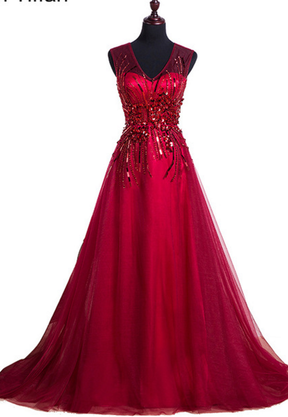 The Luxurious Beaded Crystal Sequined Evening Gown With The Length Of The Floor-length Of The Gown With The Court-train V