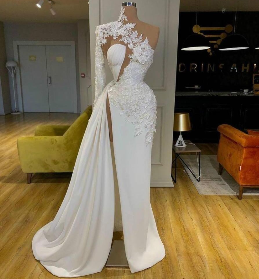 Arabic Dubai White Prom Dresses Sexy High Side Split Long Sleeve Lace Appliqued Beads Evening Gowns Plus Size Formal Dress