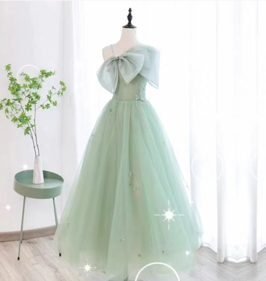 Green Spaghetti Strap Evening Dress, Temperament, Princess Pompous Dress, Birthday Dress , Fairy Party Dress ,custom Made