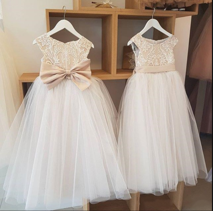 Cheaper Real Flower Girl Dresses For Weddings Lace Champagne Top Puffy Tulle First Communion Dress