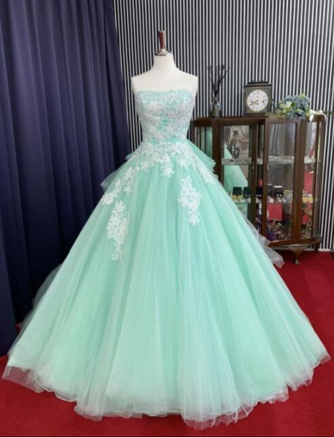 A Line Strapless Tulle Prom Dress With White Lace
