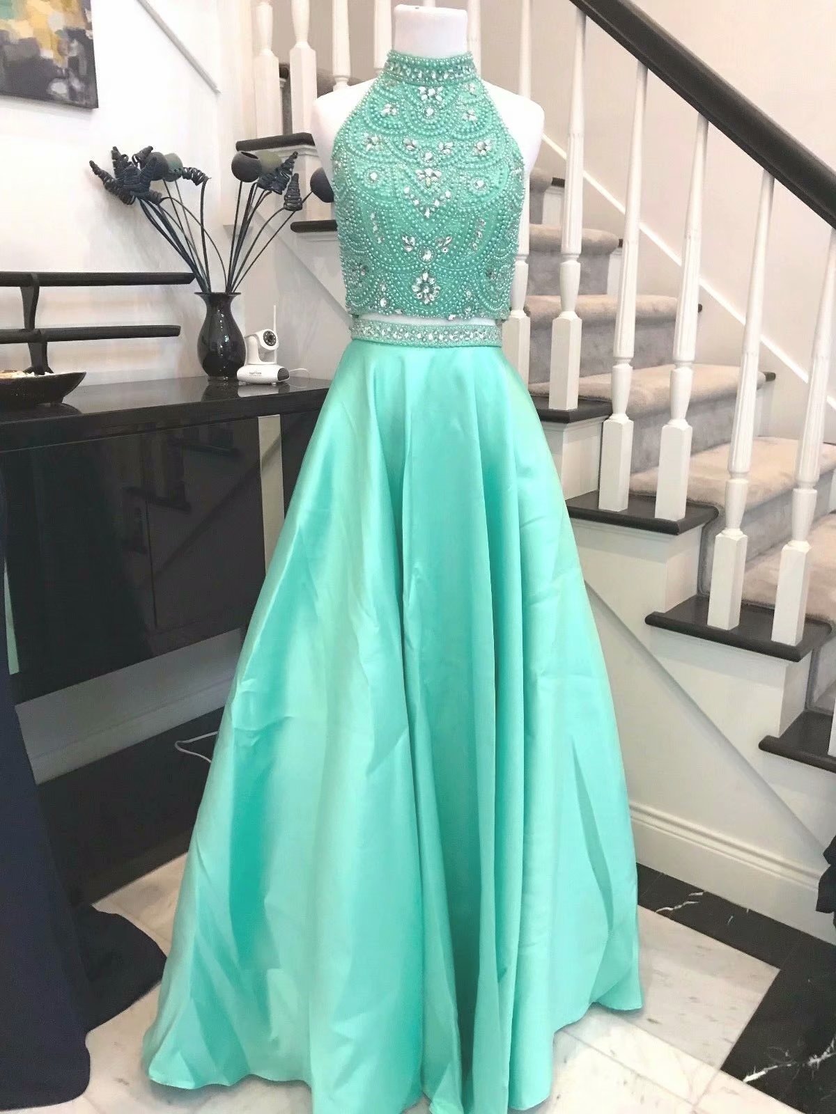 Fashion Two Piece Prom Dresses Satin Halter Light Green Long Evening Gowns