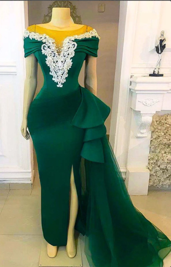 Emerald green 2024 womens clothing