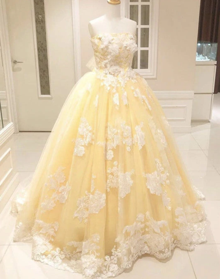 Prom Dresses,lace Embroidery Tulle Ball Gown Strapless Dresses With Bow Sashes