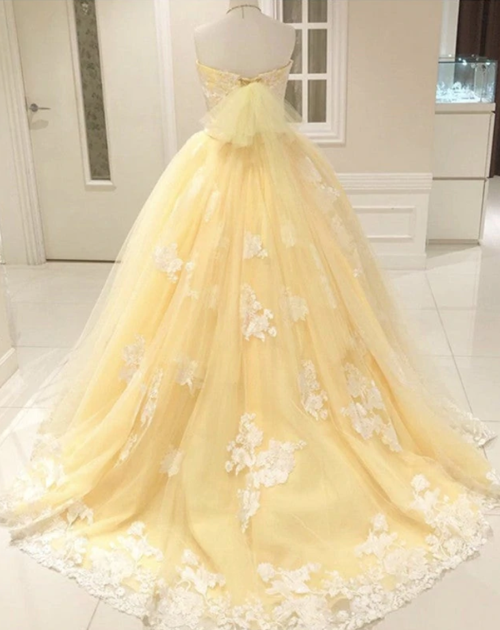 Pretty Ball Gown Strapless Sleeveless Long Lace Tulle Prom Dresses Evening Dresses DP319