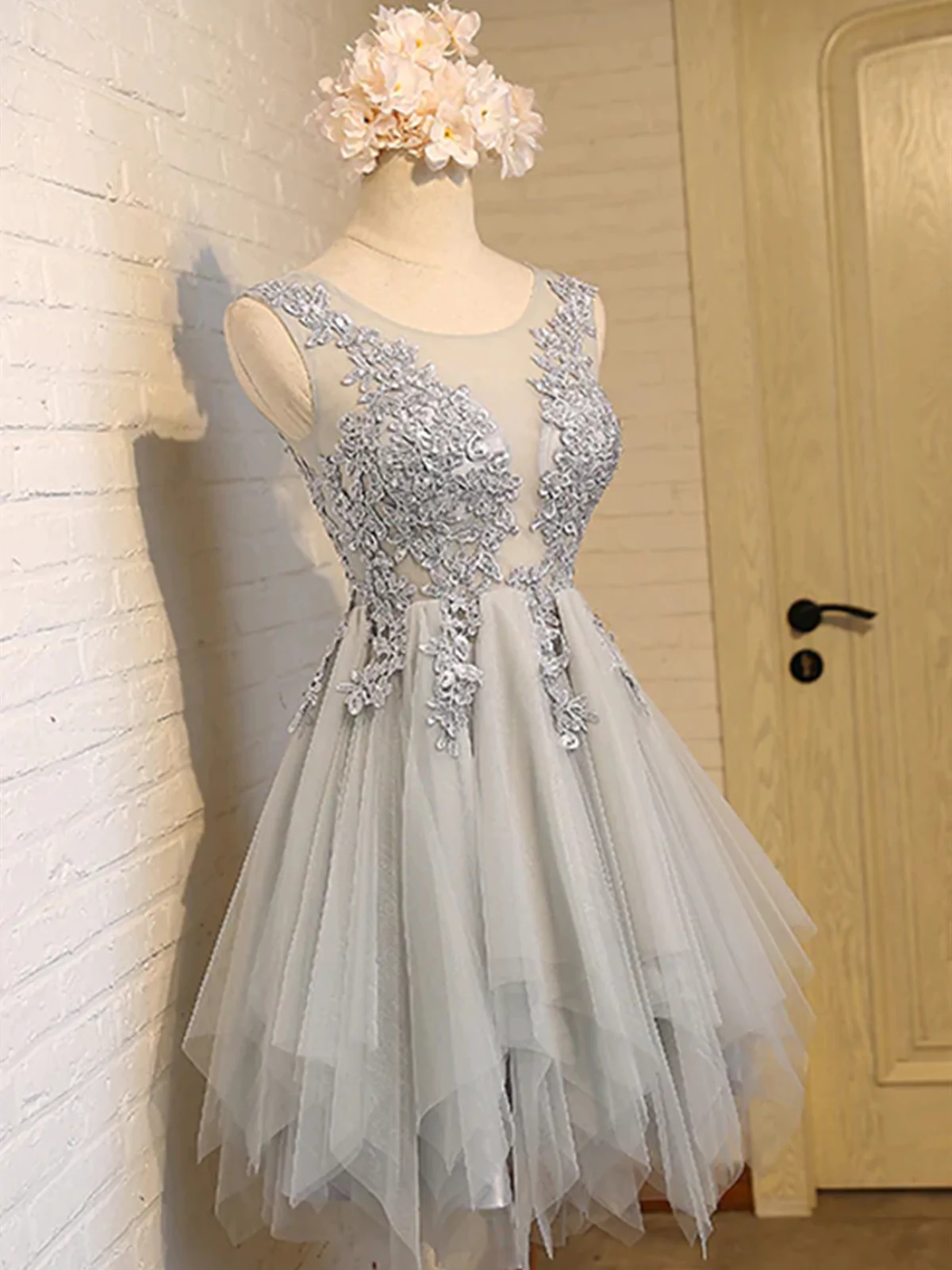 Round Neck Short Gray Lace Prom Dresses, Short Grey Lace Homecoming Dresses