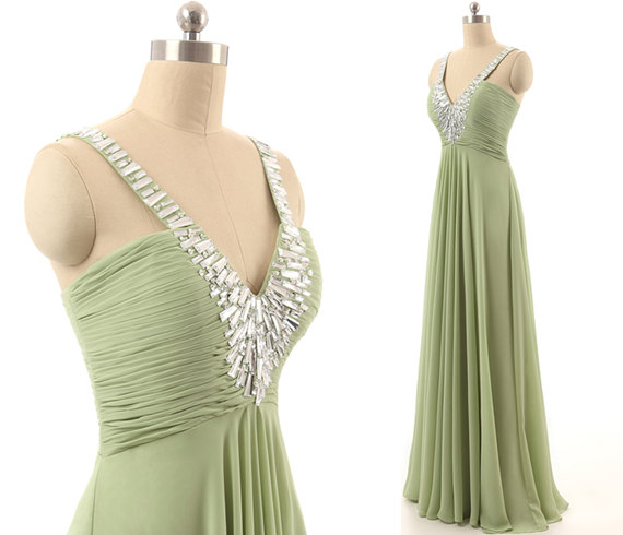 V-neck Green Long Prom Dress/a-line Floor Length Chiffon Prom Dress/zipper/lace-up Bridesmaid Dresses/prom Dresses/long Chiffon Dresses