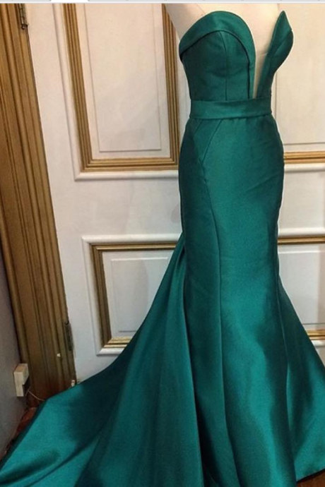 Plunging Neck Emerald Green Mermaid Prom Dress