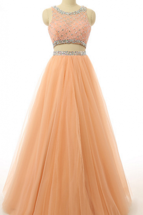 A two-piece set, sexy tulle, sleeveless evening gown, long gown