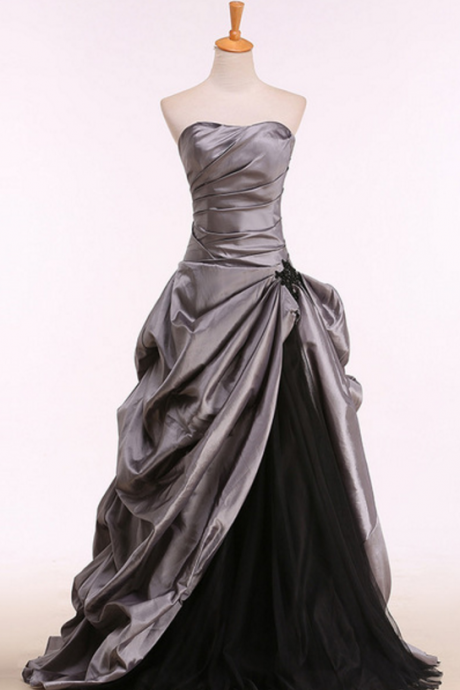 Vintage And Classic Evening Gowns, Grey And Black Elegant Evening Gowns, Elegant Evening Gowns, Evening Gowns, Gorgeous Gowns