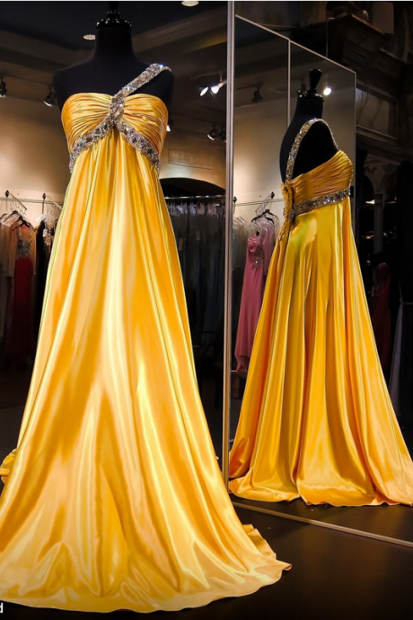 Yellow Sweetheart Leads A Shoulder Gown, Order Pearl, Evening Dress.