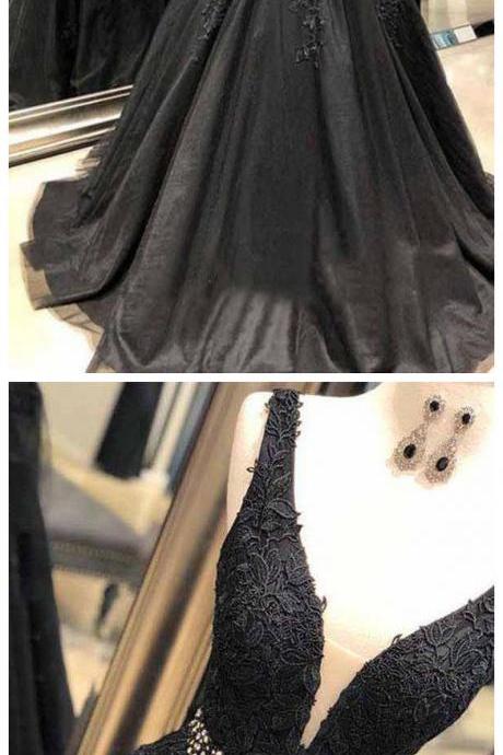 Black Appliques Prom Dress With Beaded Waist, A Line Tulle Long Graduation Dresses