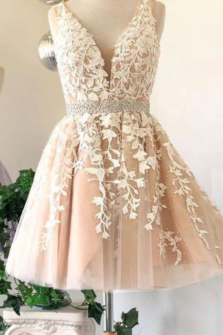 A-line Tulle V-neck Short Homecoming Dress With Appliques Beads