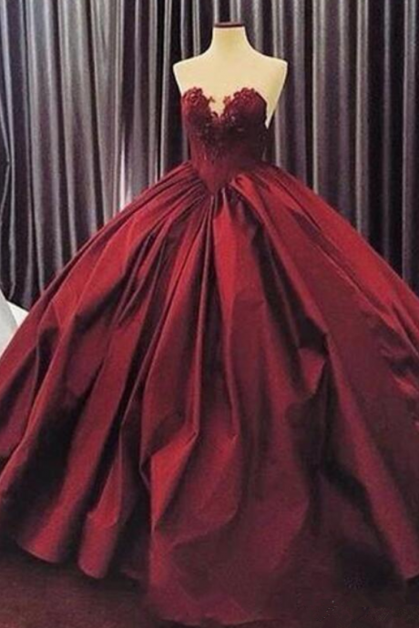Burgundy Prom Dresses Appliques Ball-Gown Elegant Sweetheart Sleeveless with Lace Appliques Satin Skirt 15 Girl Quinceanera Gowns