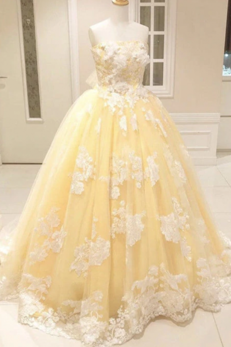 prom Dresses,Lace Embroidery Tulle Ball Gown Strapless Dresses With Bow Sashes