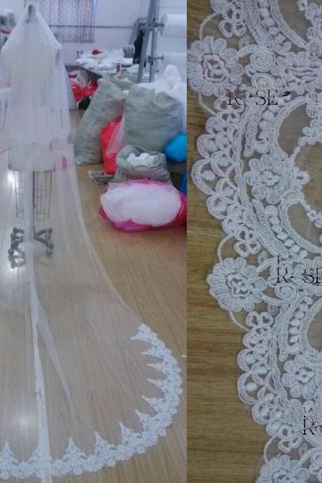 New Lace Applique Wedding Veil Cathedral Long Free Comb White/Ivory 3M 1T