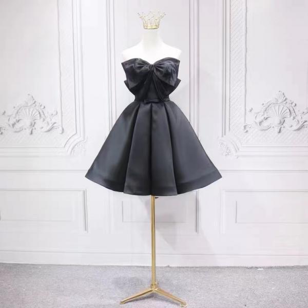 Sleek and Stylish Black Halter Strapless Sleeveless A Line Prom Dress with Split Front main image 0