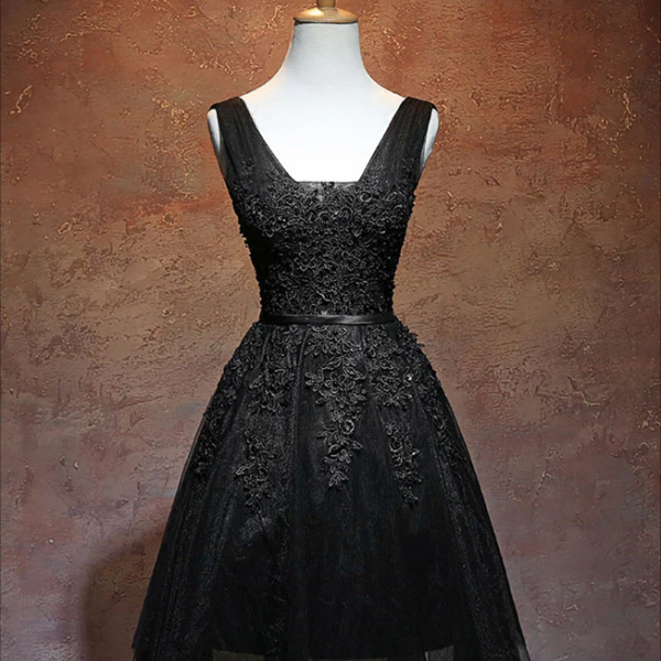 Black V Neck Tulle Lace Short Prom Dress, Black Homecoming Dresses