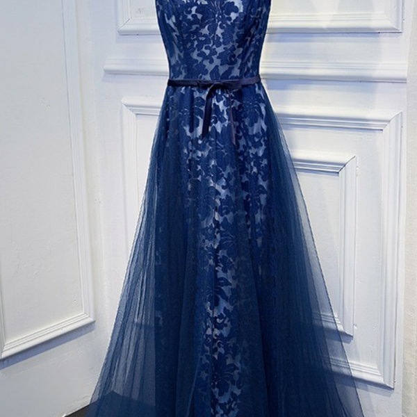 Elegant  V-neck Lace Evening Party Swing Dress