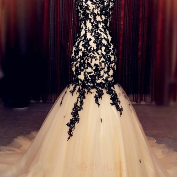 Glamorous Beaded Black Applique One Shoulder Sleeveless Mermaid Prom Dress